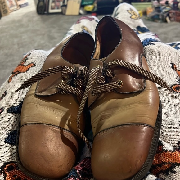Robert’s Other - 10’s old school retro vintage two tone dress shoes 👞 with two tone shoe strings